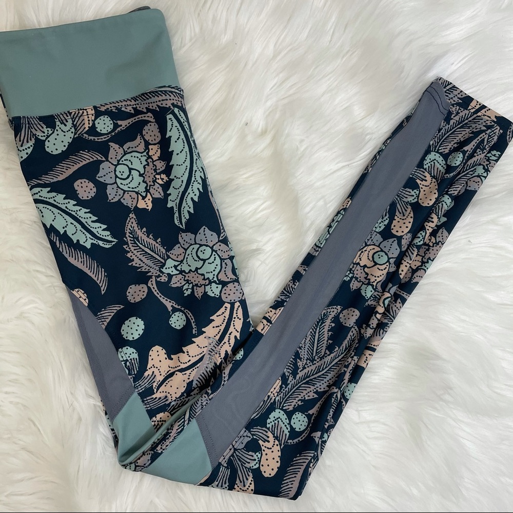 Free People Movement Vida Floral Leggings- Small
